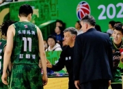 开云棋牌游戏-主教练突发离场，球队在比赛中应变能力受考验