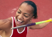 棋牌游戏-北欧寒流难阻南大王铁蹄，迪亚斯神兵天降，拜仁绝境中重掌德甲争冠主动权