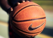 开云棋牌APP-马克西如入无人之境！深圳队防线崩盘，新疆队主场大捷