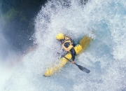 开云棋牌平台-赛道与球场的双重奏，布克接管F1揭幕战，辽宁队狂胜太阳