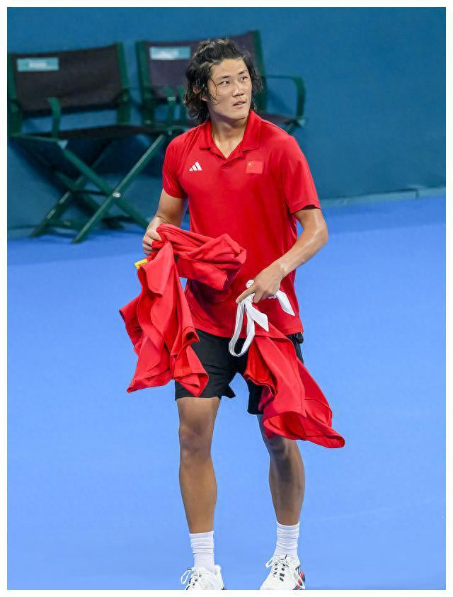 包含塞内加尔射箭选手勇夺金牌，再次崭露头角的词条