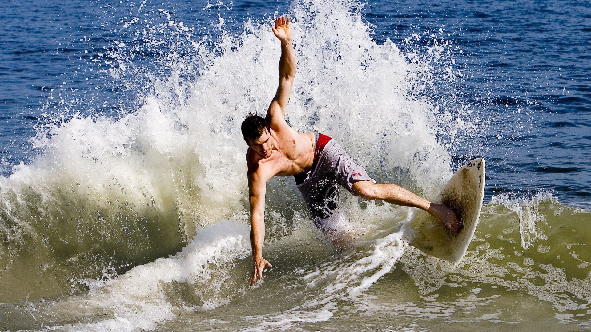 英超争冠之夜，杜兰特持续制造杀伤，体育精神的跨界共鸣